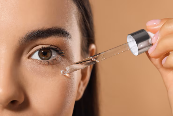 Depuffing ‘Cortisol Face’: How Topical Adaptogens Neutralize Stress Swelling and Dullness